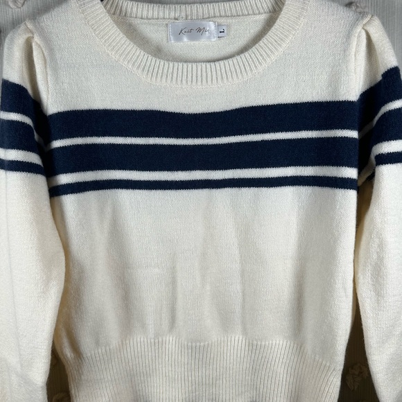 Knit Mix Women’s Cream and Navy Striped Sweater Size Large - Picture 2 of 6